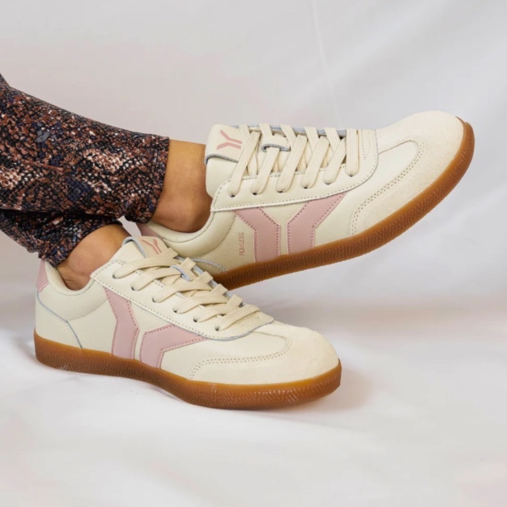 C.O.B. Culture of Brave Fearless sneakers Size 38 Pink Leather Gum Sole retro
